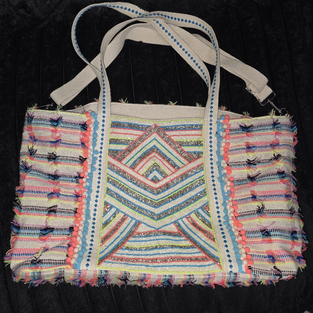 America And Beyond Tote